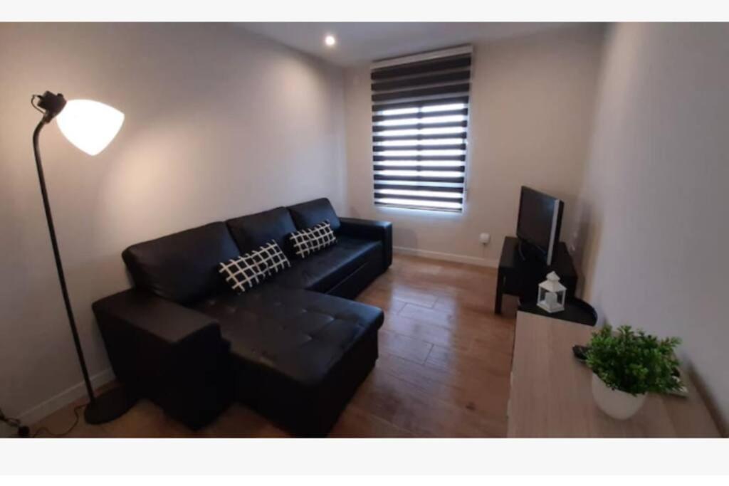 Apartamento Centrico De Diseno En Calle Tres Forques,Valencia Exterior photo